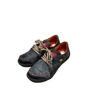 TMA Eyes Hand Stitched Leather Women’s Blue Casual Lace Up Sneakers: Size 9.5